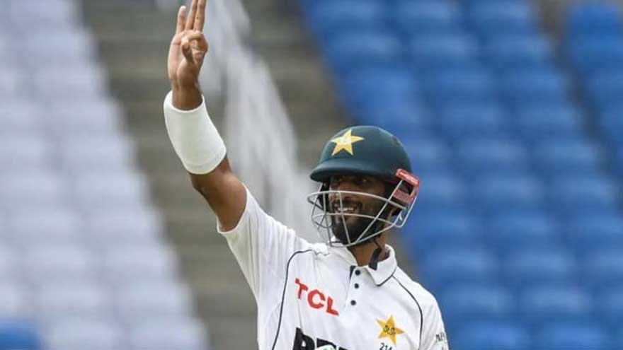 Shan Masood Ruled Out of 2nd Test, England Tour in Doubt Shan Masood Ruled Out of 2nd Test, England Tour in Doubt