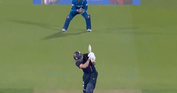 Dewald Brevis Smashes Stunning No-Look Six in The Hundred 2026