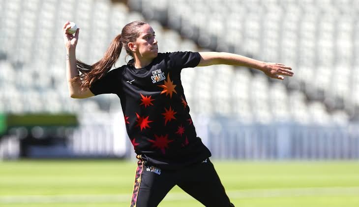 Yorkshire Women secure England star Em Arlott Yorkshire Women secure England star Em Arlott