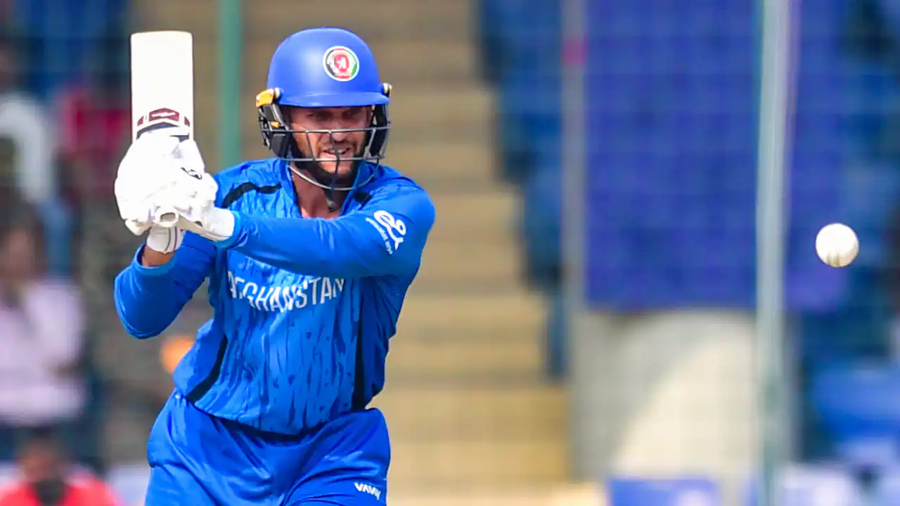 Azmatullah Omarzai Reprimanded by ICC for Dissent at Umpire’s Decision Azmatullah Omarzai Reprimanded by ICC for Dissent at Umpire’s Decision