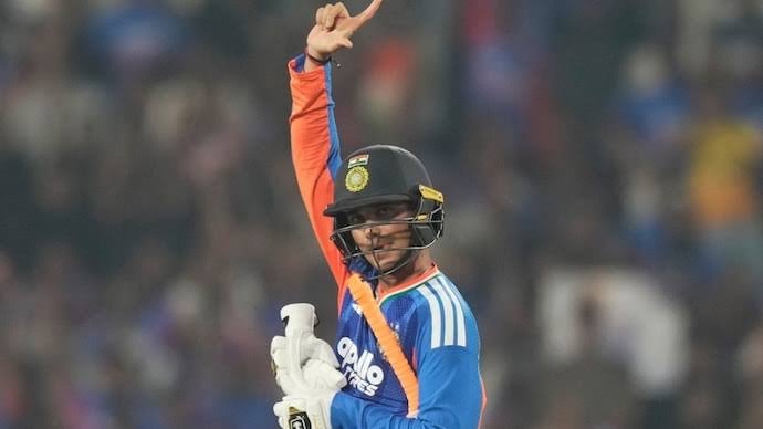Sunil Gavaskar Explains Why Abhishek Sharma’s Performance Is Not Acceptable Sunil Gavaskar Explains Why Abhishek Sharma’s Performance Is Not Acceptable
